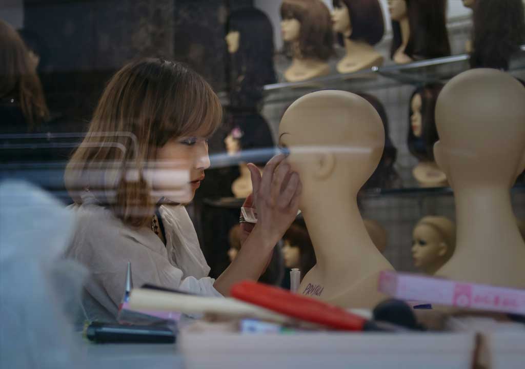 Colorful transformations: wig coloring and color-matching tutorials